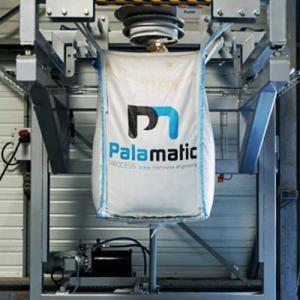 Máquina de embalagem de pó com sistema de pesagem integrado e descanso hidráulico para big bags